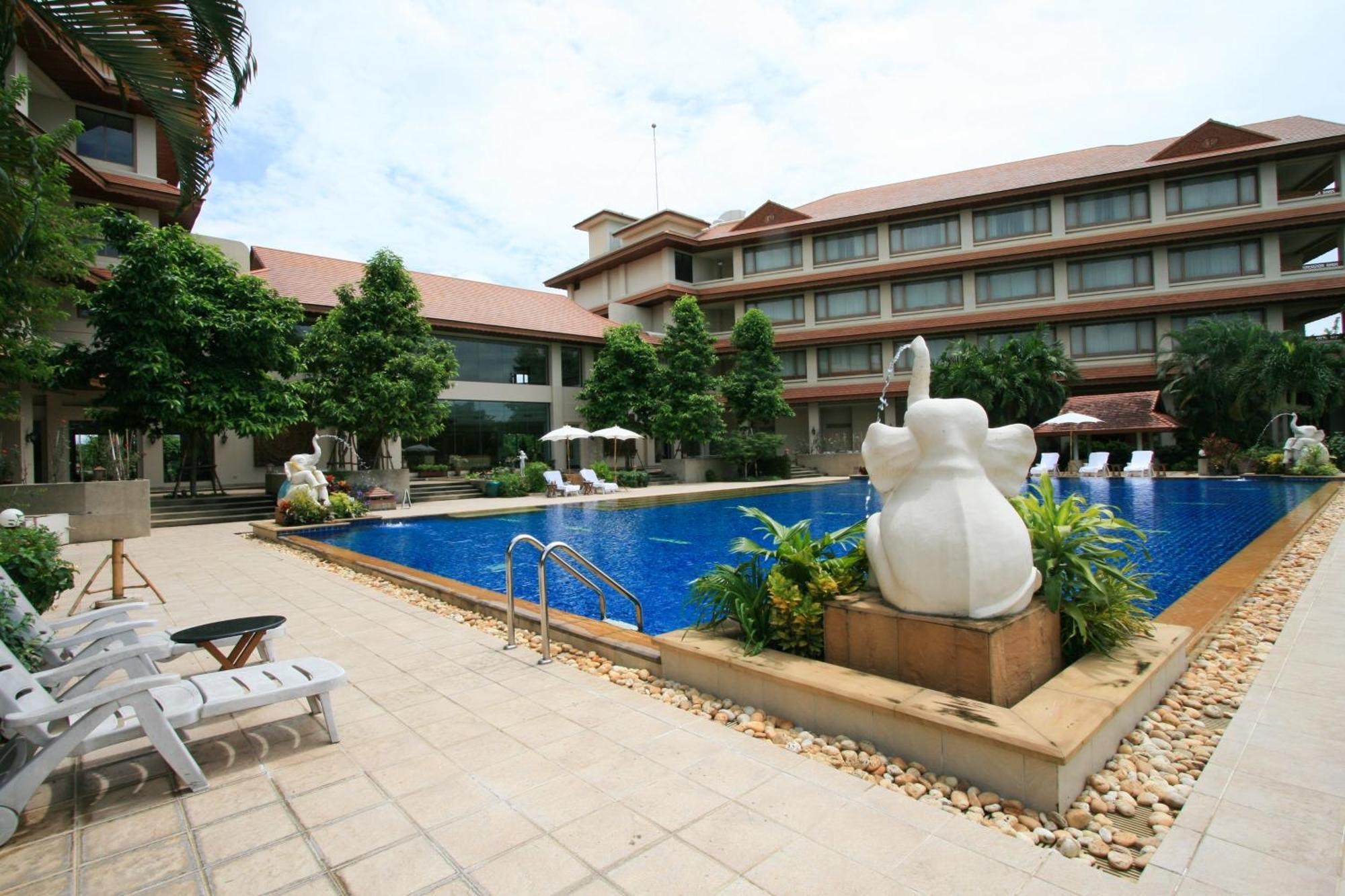 The Imperial River House Resort, Chiang Rai Bagian luar foto